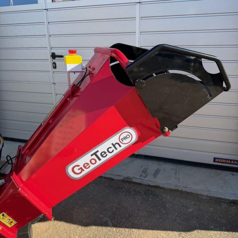 Holzhäcksler mit Benzinmotor