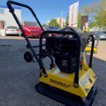 Kleine Baumax Rüttelplatte