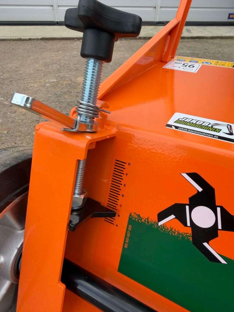 Vertikutierer Eliet 450 Höhenverstellung